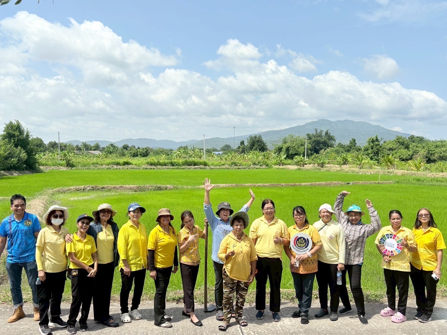 ?? ✨ พช.สพอ.บ้านบึง จ.ชลบุรี ดำเนินกิจกรรมเฉลิมพระเกียรติพระบาทสมเด็จพระเจ้าอยู่หัว เนื่องในโอกาส วันเฉลิมพระชนมพรรษา 28 กรกฎาคม 2568