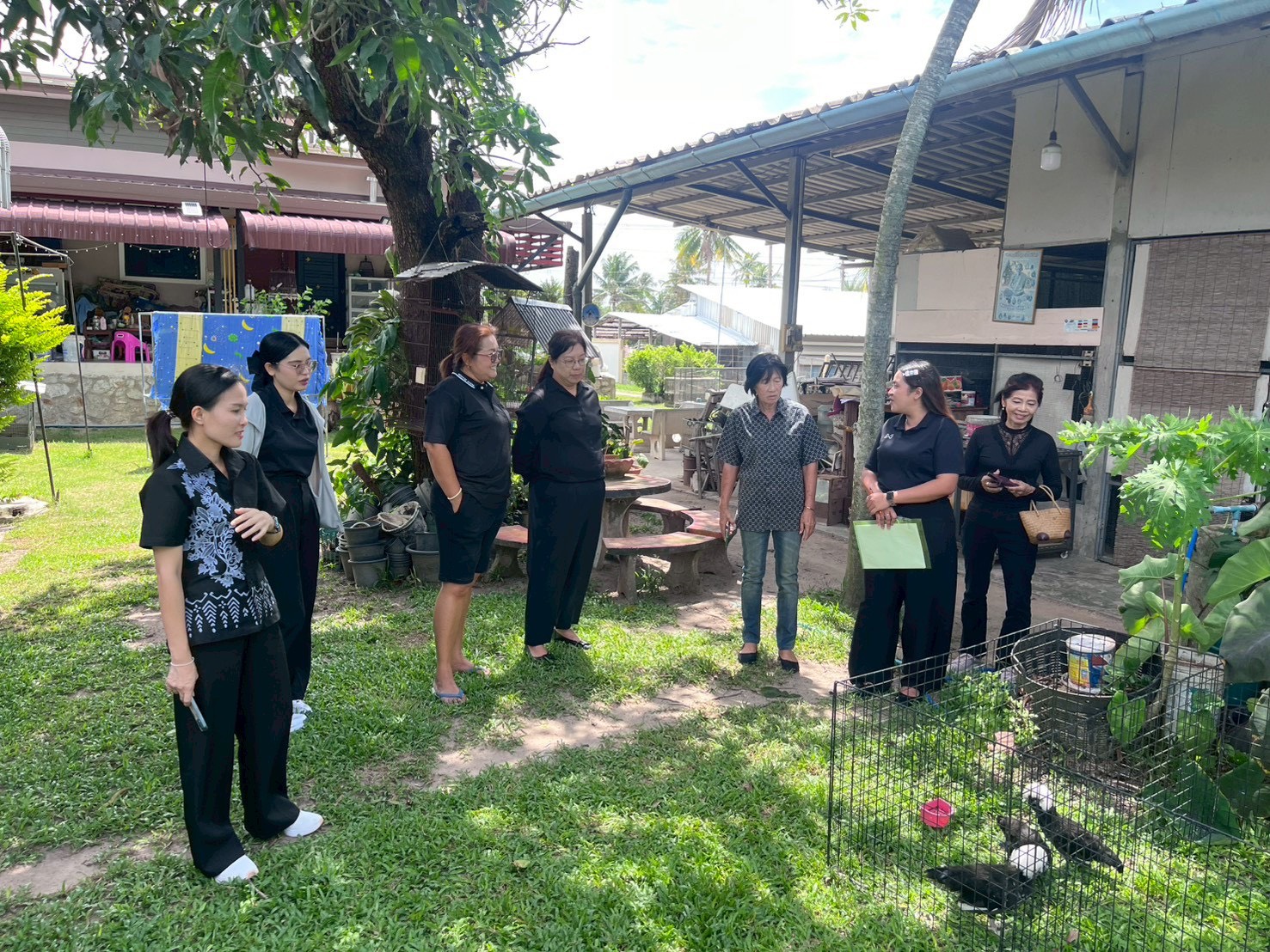 ลงพื้นที่เยี่ยมเยือนและติดตามลูกหนี้กองทุนพัฒนาบทบาทสตรี