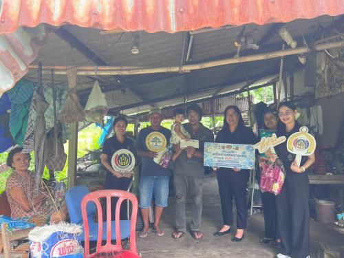 สพอ.บ้านบึง จ.ชลบุรี ร่วมกับเครือข่ายพัฒนาชุมชนอำเภอบ้านบึง จัดกิจกรรม "เครือข่ายพัฒนาชุมชน สานพลัง ปันรัก ปันสุข เทิดไท้วันแม่แห่งชาติ" อำเภอบ้านบึง ถวายเป็นพระราชกุศลแด่สมเด็จพระนางเจ้าสิริกิติ์ พระบรมราชินีนาถ พระบรมราชชนนีพันปีหลวง และวันแม่แห่งชาติ 12 สิงหาคม 2569
