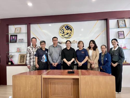 สพอ.บ้านบึง ดำเนินการประชุมคณะกรรมการเครือข่ายศูนย์เรียนรู้การพัฒนาคุณภาพชีวิตตามหลักทฤษฎีใหม่ ประยุกต์สู่ “โคก หนอง นา” อำเภอบ้านบึง